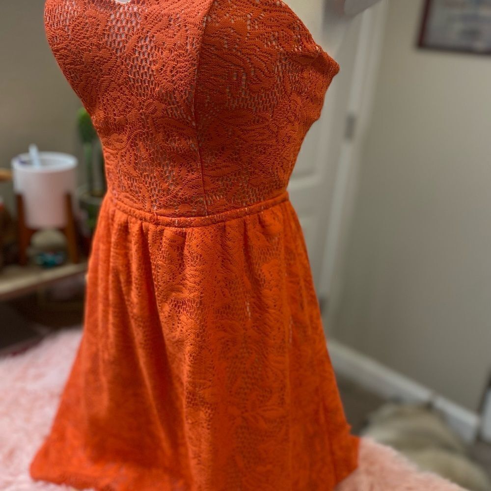 Dress - Picture 2 of 4